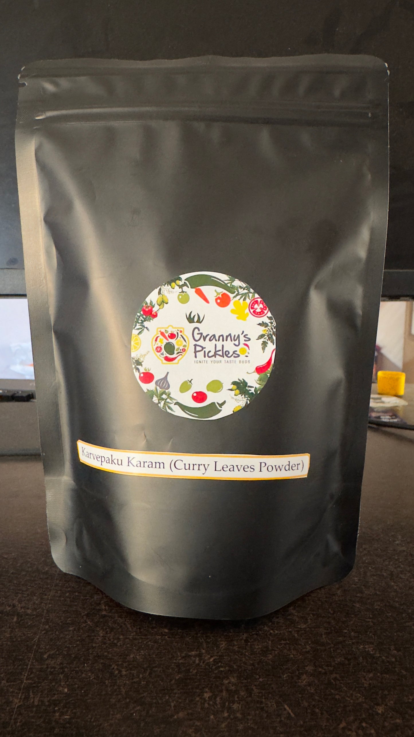 Karvepaku Karam (Curry Leaves Nutritious Blend Powder)